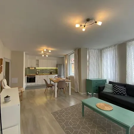 Aprilov Apartament *